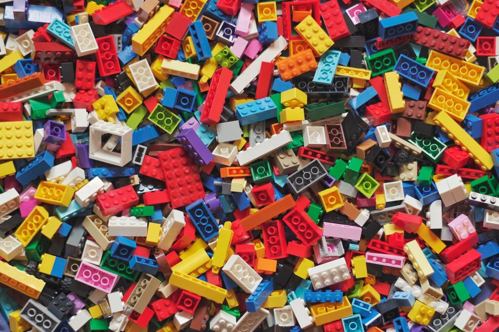 lego-simple-blocks-1.jpg