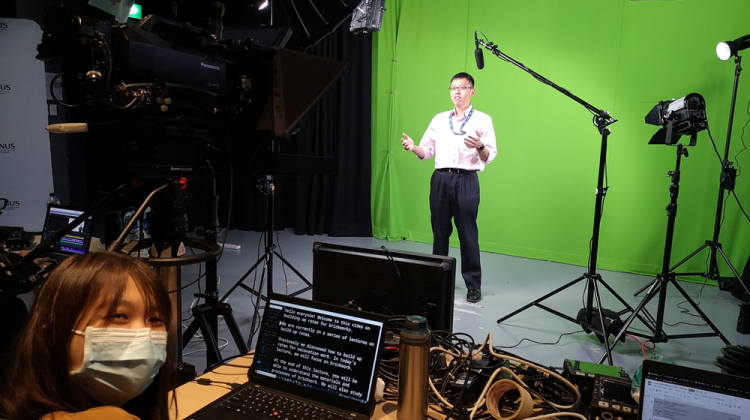 Having fun with Teleprompter at NUS Presentation Space (uTown).